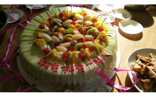 歡聚一堂，共慶生日